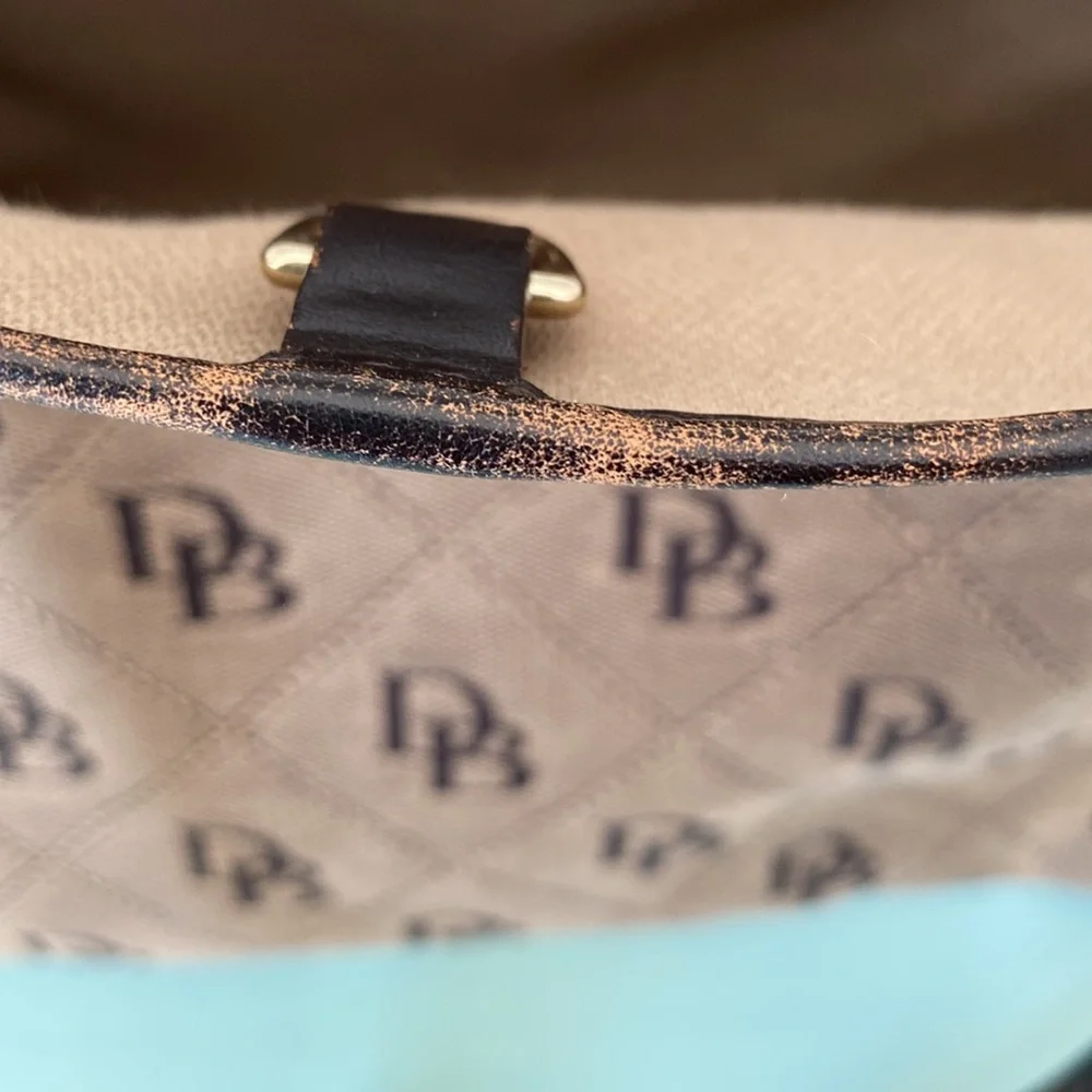 Dooney and Bourke handbag - Picture 4 of 4